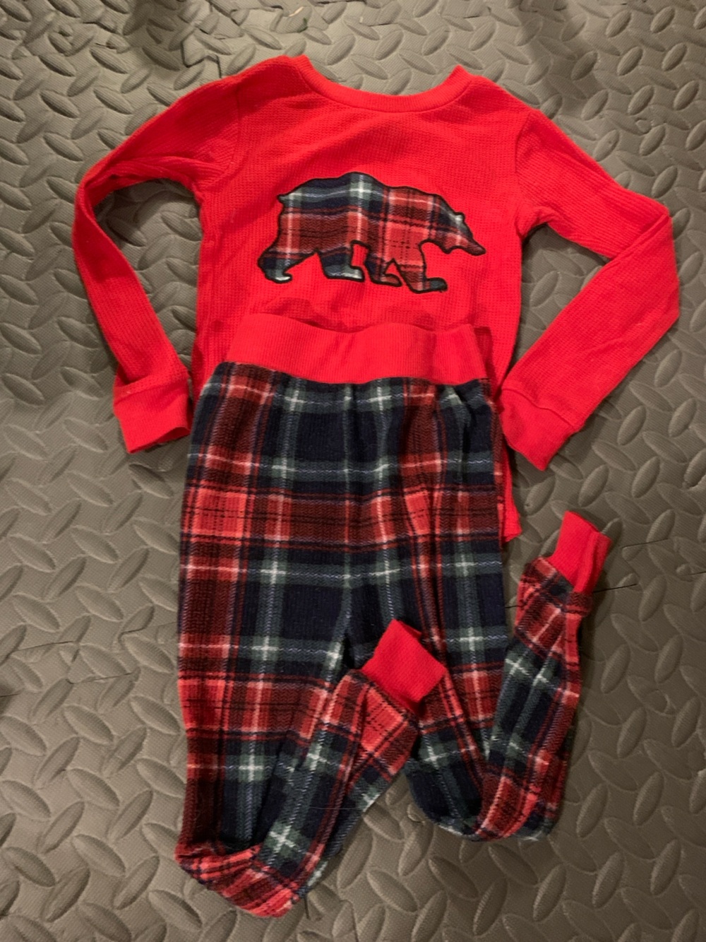 Eddie Bauer Red Plaid Bear Kids Pajama Set Size 3T Winter Holiday Festive